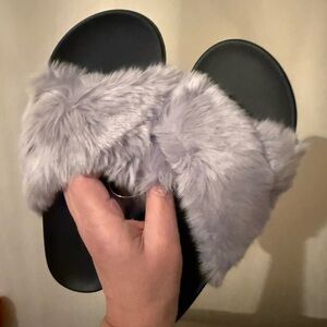 Victorias Secret fur slides size large